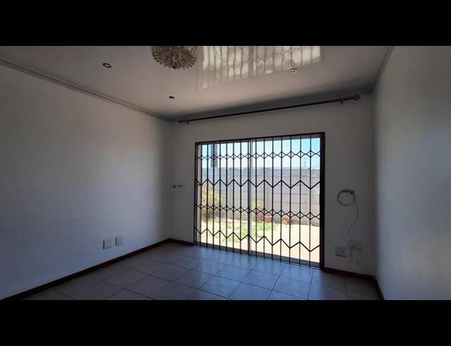 3 BEDROOM PROPERTY TO RENT IN STRATFORD GREEN